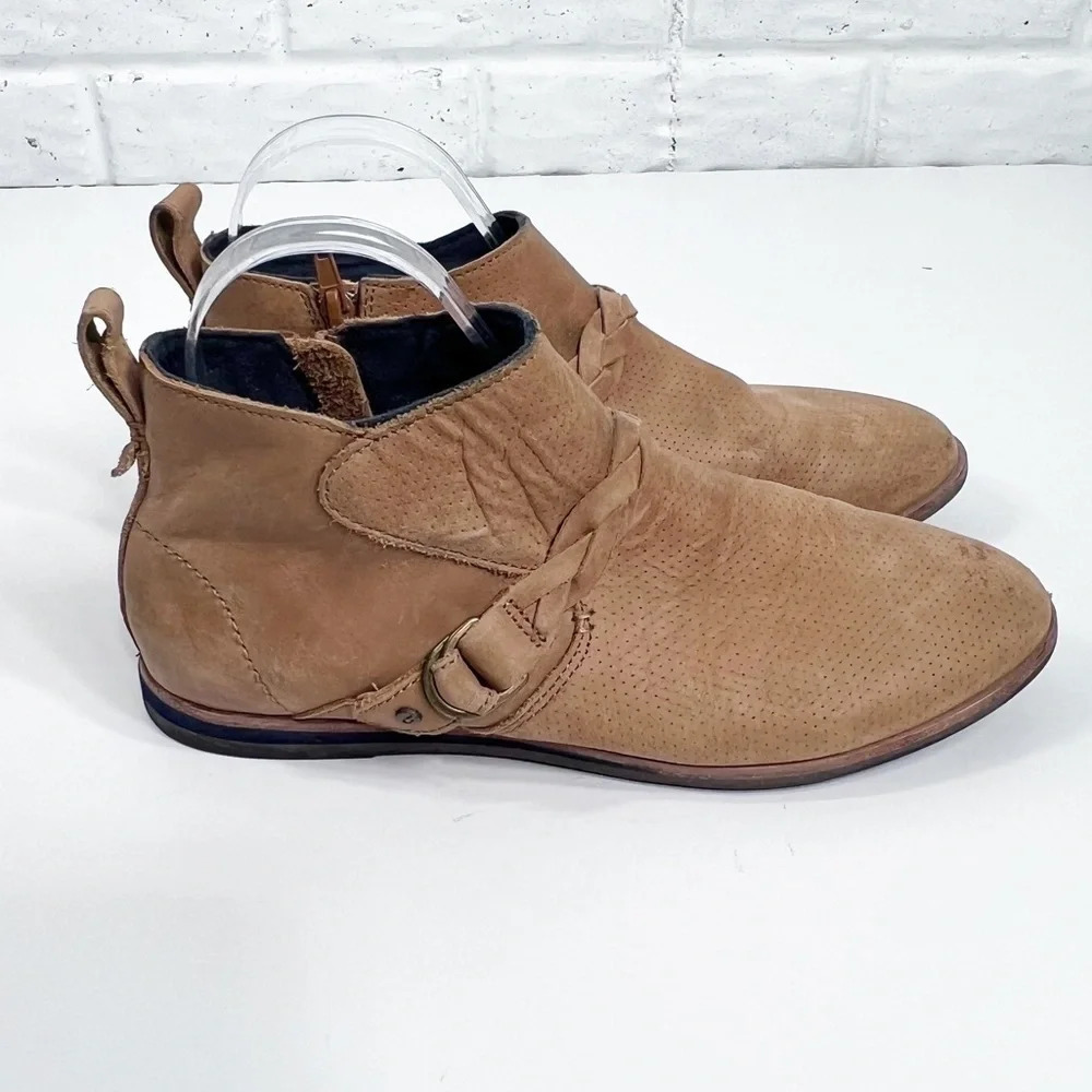 OLUKAI HO’OLU Brown Perforated Leather Bootie
